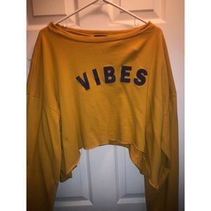 Fashion Nova Cropped Sweatshirt